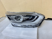 Laden Sie das Bild in den Galerie-Viewer, Frontscheinwerfer Kia Ceed J792111020 Rechts Scheinwerfer Headlight SCH2015102495rp