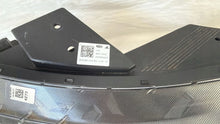 Load image into Gallery viewer, Frontscheinwerfer Hyundai I20 92101-QO100 Links Scheinwerfer Headlight SCH2020125784xd