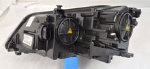 Laden Sie das Bild in den Galerie-Viewer, Frontscheinwerfer Seat Alhambra Sharan 7N5941754 Bi-Xenon Rechts Headlight SCH2024681836eu