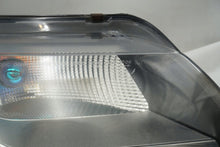 Laden Sie das Bild in den Galerie-Viewer, Frontscheinwerfer VW Transporter 7E1941016D Rechts Scheinwerfer Headlight SCH2024965352ck