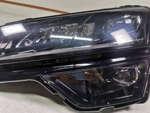 Laden Sie das Bild in den Galerie-Viewer, Frontscheinwerfer Skoda Karoq 57B941015DACZ Links Scheinwerfer Headlight SCH2029221847tk