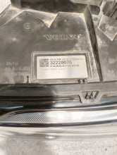 Laden Sie das Bild in den Galerie-Viewer, Frontscheinwerfer Volvo V90 32228676 LED Links Scheinwerfer Headlight SCH2056289982tu