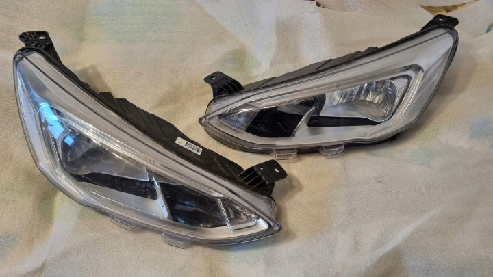 Frontscheinwerfer Ford Focus JX7B-13E017 LED Rechts Scheinwerfer Headlight SCH2068006027ub