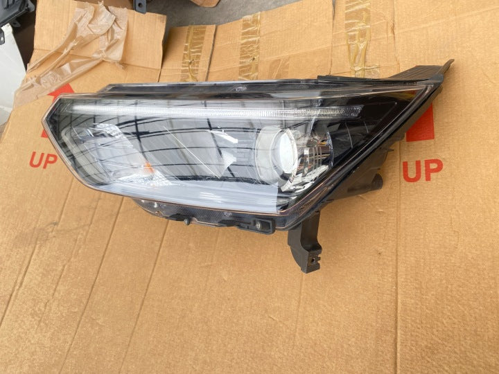 Frontscheinwerfer Ssangyong Korando 8310137100 Links Scheinwerfer Headlight SCH2072297860nu