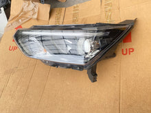 Laden Sie das Bild in den Galerie-Viewer, Frontscheinwerfer Ssangyong Korando 8310137100 Links Scheinwerfer Headlight SCH2072297860nu