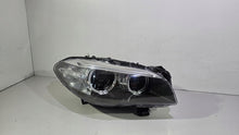 Laden Sie das Bild in den Galerie-Viewer, Frontscheinwerfer BMW F10 7203245-18 Rechts Scheinwerfer Headlight SCH2083947677cg