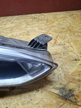 Laden Sie das Bild in den Galerie-Viewer, Frontscheinwerfer Ford Focus JX7B13W030 Rechts Scheinwerfer Headlight SCH2086762815fn