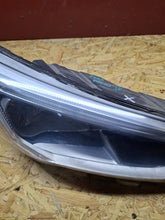 Laden Sie das Bild in den Galerie-Viewer, Frontscheinwerfer Ford Focus JX7B13W030 Rechts Scheinwerfer Headlight SCH2086762815fn