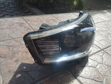 Laden Sie das Bild in den Galerie-Viewer, Frontscheinwerfer Kia Rio 92101-H8 Links Scheinwerfer Headlight SCH2099942746xw