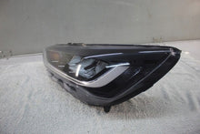 Laden Sie das Bild in den Galerie-Viewer, Frontscheinwerfer Ford Focus NX7B-13E015-CF Links Scheinwerfer Headlight SCH2101449382sd