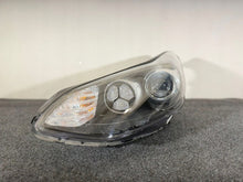 Laden Sie das Bild in den Galerie-Viewer, Frontscheinwerfer Kia Sportage IV 92101-F1011 Links Scheinwerfer Headlight SCH2103026245sh