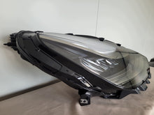 Laden Sie das Bild in den Galerie-Viewer, Frontscheinwerfer Tesla 1077376-00-C Rechts Scheinwerfer Headlight SCH2110711930uh