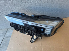 Laden Sie das Bild in den Galerie-Viewer, Frontscheinwerfer Volvo 80000401 Links Scheinwerfer Headlight SCH2141881635gd