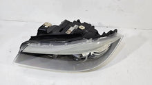 Laden Sie das Bild in den Galerie-Viewer, Frontscheinwerfer BMW 3 E91 E90 15687689 Links Scheinwerfer Headlight SCH2142587036yq
