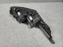 Load image into Gallery viewer, Frontscheinwerfer Kia Ceed 92101J7500 Ein Satz Scheinwerfer Headlight SCH2148817698cv