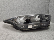 Load image into Gallery viewer, Frontscheinwerfer Kia Ceed 92101J7500 Ein Satz Scheinwerfer Headlight SCH2148817698cv