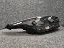 Load image into Gallery viewer, Frontscheinwerfer Kia Ceed 92101J7500 Ein Satz Scheinwerfer Headlight SCH2148817698cv