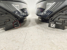 Laden Sie das Bild in den Galerie-Viewer, Frontscheinwerfer VW Touareg 761941082H Ein Satz Scheinwerfer Headlight SCH2150684835au