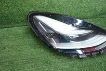 Laden Sie das Bild in den Galerie-Viewer, Frontscheinwerfer Tesla 3 1514953-00-D Rechts Scheinwerfer Headlight SCH2155974020nl