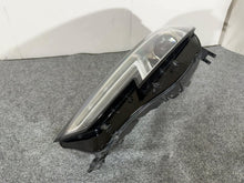 Laden Sie das Bild in den Galerie-Viewer, Frontscheinwerfer Audi A4 B9 8W0941005 Xenon Links Scheinwerfer Headlight SCH2156654532ly