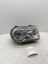 Laden Sie das Bild in den Galerie-Viewer, Frontscheinwerfer Chrysler 300c 4805760AG Rechts Scheinwerfer Headlight SCH2159152494wo