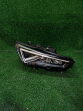Load image into Gallery viewer, Frontscheinwerfer Seat Leon 5FB941008 Rechts Scheinwerfer Headlight SCH2160894119lv