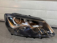 Load image into Gallery viewer, Frontscheinwerfer Seat Alhambra 7N5941752 7N5941751 Ein Satz Headlight SCH2164703304sc