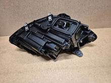 Laden Sie das Bild in den Galerie-Viewer, Frontscheinwerfer Mercedes-Benz W246 A2469062601 Links Scheinwerfer Headlight SCH2168995120ax