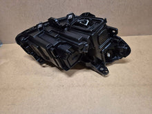 Laden Sie das Bild in den Galerie-Viewer, Frontscheinwerfer Mercedes-Benz W246 A2469062601 Links Scheinwerfer Headlight SCH2168995120ax