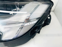Laden Sie das Bild in den Galerie-Viewer, Frontscheinwerfer Volvo V90 31655728 Links Scheinwerfer Headlight SCH2174020486lg