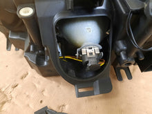 Laden Sie das Bild in den Galerie-Viewer, Frontscheinwerfer BMW 5 E60 E61 7177728-10 1EL00944902 Rechts Headlight SCH2177200964ta