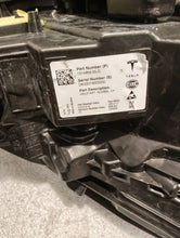 Laden Sie das Bild in den Galerie-Viewer, Frontscheinwerfer Tesla Model 3 1514953-00-D 1514952-00-D Ein Satz Headlight SCH2179481155rx