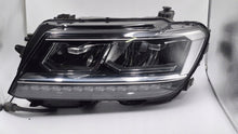 Laden Sie das Bild in den Galerie-Viewer, Frontscheinwerfer VW Tiguan 5NB941035 Full LED Links Scheinwerfer Headlight SCH2185832440lq