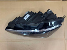 Laden Sie das Bild in den Galerie-Viewer, Frontscheinwerfer Skoda Scala 657941015A Links Scheinwerfer Headlight SCH2187971355ix