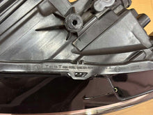 Laden Sie das Bild in den Galerie-Viewer, Frontscheinwerfer Skoda Scala 657941015A Links Scheinwerfer Headlight SCH2187971355ix