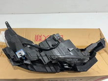 Laden Sie das Bild in den Galerie-Viewer, Frontscheinwerfer Subaru Outback 84002AN092 Links Scheinwerfer Headlight SCH2190977935ef