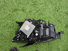 Laden Sie das Bild in den Galerie-Viewer, Frontscheinwerfer Mazda Cx30 DGJ1-51030 Rechts Scheinwerfer Headlight SCH2196453802lc
