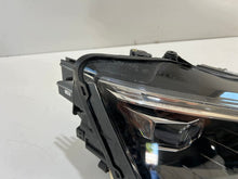 Laden Sie das Bild in den Galerie-Viewer, Frontscheinwerfer Skoda Scala 657941016A Rechts Scheinwerfer Headlight SCH2207424795rs