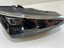 Laden Sie das Bild in den Galerie-Viewer, Frontscheinwerfer Skoda Scala 657941016A Rechts Scheinwerfer Headlight SCH2207424795rs