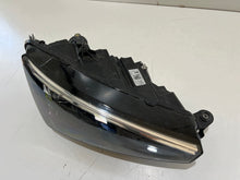 Laden Sie das Bild in den Galerie-Viewer, Frontscheinwerfer Skoda Scala 657941016A Rechts Scheinwerfer Headlight SCH2207424795rs