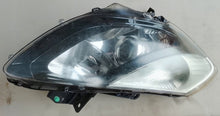 Laden Sie das Bild in den Galerie-Viewer, Frontscheinwerfer Renault Clio III 8200775878 Rechts Scheinwerfer Headlight SCH2208803210zw