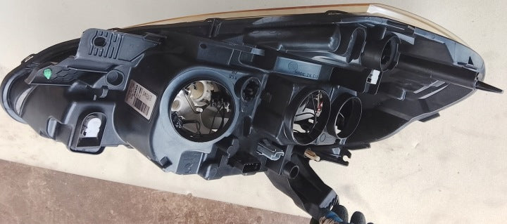Frontscheinwerfer Renault Clio III 8200775878 Rechts Scheinwerfer Headlight SCH2208803210zw
