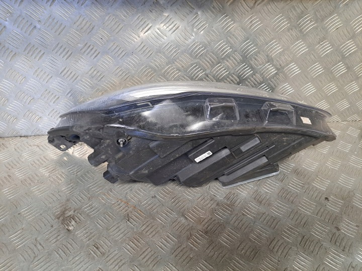Frontscheinwerfer Ford Focus JX7B-13E014-CE Rechts Scheinwerfer Headlight SCH2208870148is