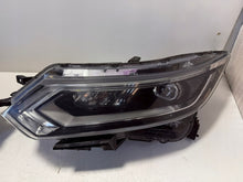 Laden Sie das Bild in den Galerie-Viewer, Frontscheinwerfer Nissan Qashqai I 100-19011 Ein Satz Scheinwerfer Headlight SCH2209792969zr