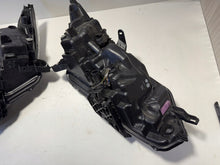 Laden Sie das Bild in den Galerie-Viewer, Frontscheinwerfer Nissan Qashqai I 100-19011 Ein Satz Scheinwerfer Headlight SCH2209792969zr