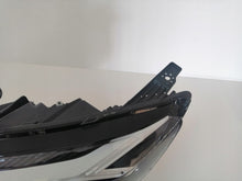 Laden Sie das Bild in den Galerie-Viewer, Frontscheinwerfer Dacia Sandero III Logan Jogger 260603392R Links Headlight SCH2217356743uw