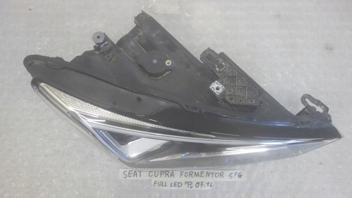 Frontscheinwerfer Cupra Formentor 5FG941008E Rechts Scheinwerfer Headlight SCH2221317062dd