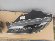 Laden Sie das Bild in den Galerie-Viewer, Frontscheinwerfer Skoda III 3V1941016B Ein Satz Scheinwerfer Headlight SCH2234906322ox