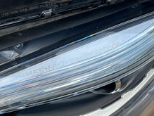 Laden Sie das Bild in den Galerie-Viewer, Frontscheinwerfer Mercedes-Benz W166 A1668203961 A1668204061 Ein Satz Headlight SCH2235138940wc