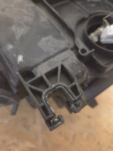 Laden Sie das Bild in den Galerie-Viewer, Frontscheinwerfer Audi A4 LE10B6235 Xenon Links Scheinwerfer Headlight SCH2242243410wj